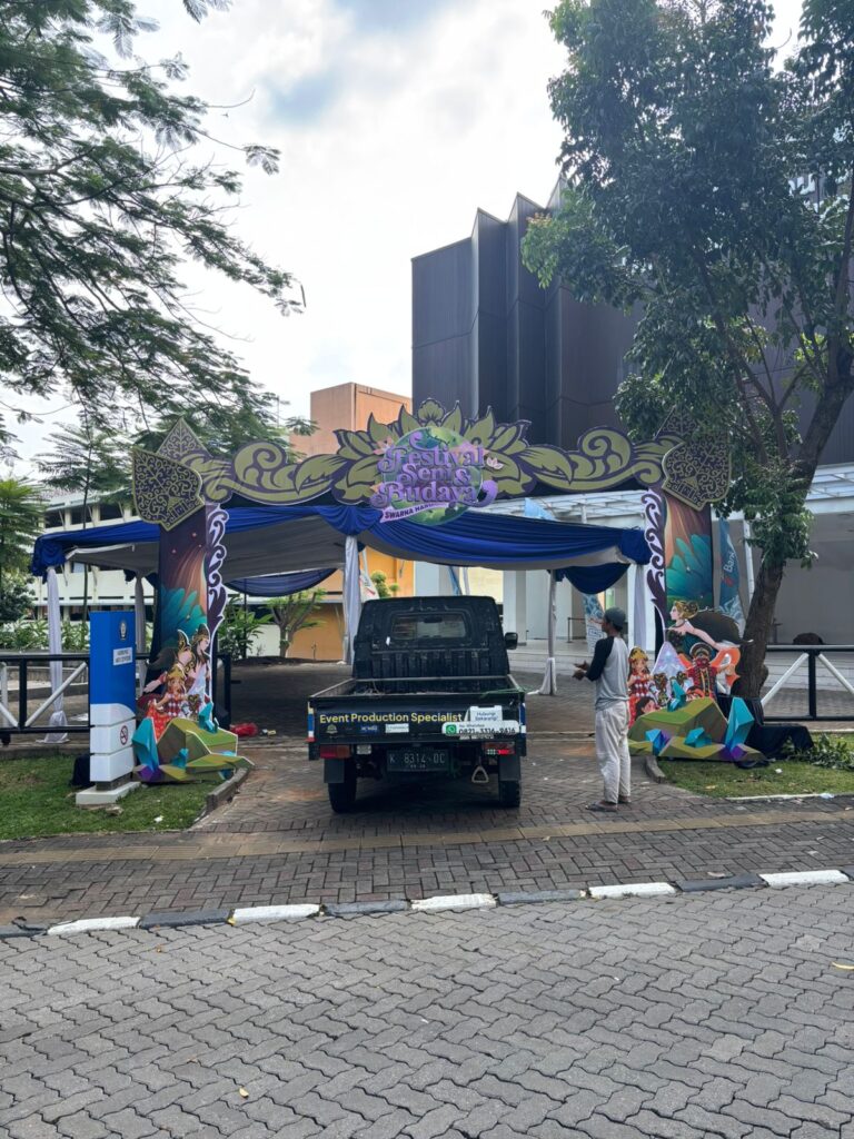 Sewa Welcome Gate Semarang