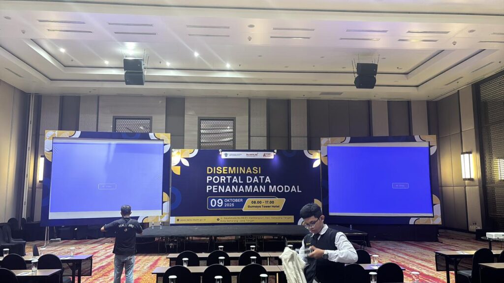 Sewa Screen Proyektor Semarang